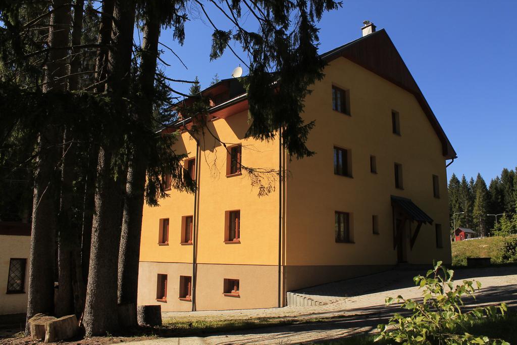 Apartmány Olympia Železná Ruda Esterno foto