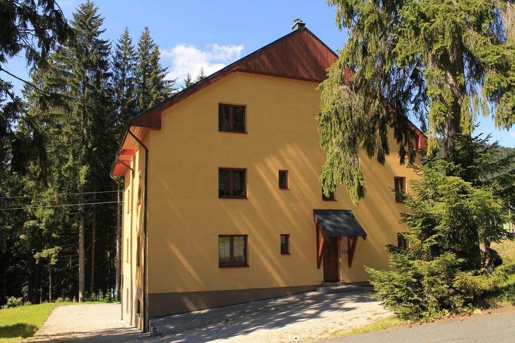 Apartmány Olympia Železná Ruda Esterno foto